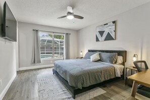 3 habitaciones, escritorio, tabla de planchar con plancha y wifi gratis 