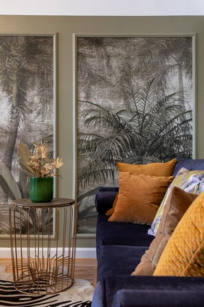 Apartment | Living area | Smart TV, Netflix, streaming services - Palace of the Parliament Rainforrest 1BR (Bucharest)