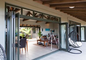 Heated floors - Orokawa Bay Retreat (Waihi)