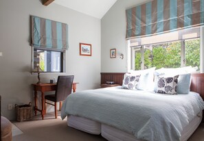 1 bedroom, in-room safe, individually decorated, individually furnished