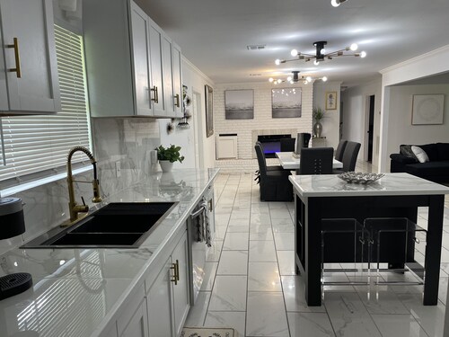 4 bedroom 2bath modern style home