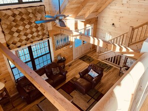 Smart TV, fireplace, books - Breathtaking Mountain Lake Retreat (New Tazewell)