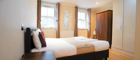 2 bedrooms, WiFi, bed sheets, wheelchair access