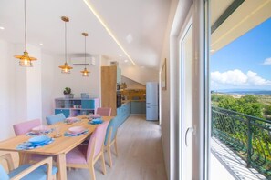 Dining - Captivating 5-Bed House in Labin (Labin)