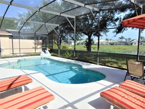 Piscine extérieure, piscine chauffée