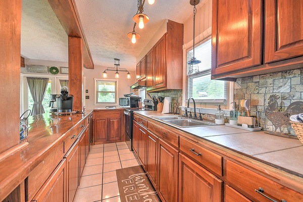 Frigorífic, microones, forn i placa de cuina