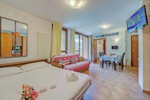 Free WiFi, bed sheets - La Marmotta Campo Smith on the Ski Slopes, Bardonecchia, Italy (Bardonecchia)