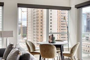 Interior - Cool Bellevue 2BR w/ Gym, W/D & Roof, near Downtown Park, by Blueground (Seattle)