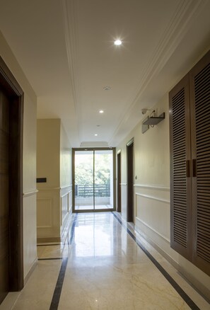 Hallway - Perch Service Apartments DLF Cyber City (Gurugram)