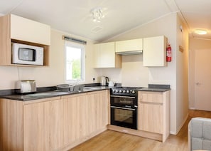 Kühlschrank, Ofen, Herdplatte, Toaster
