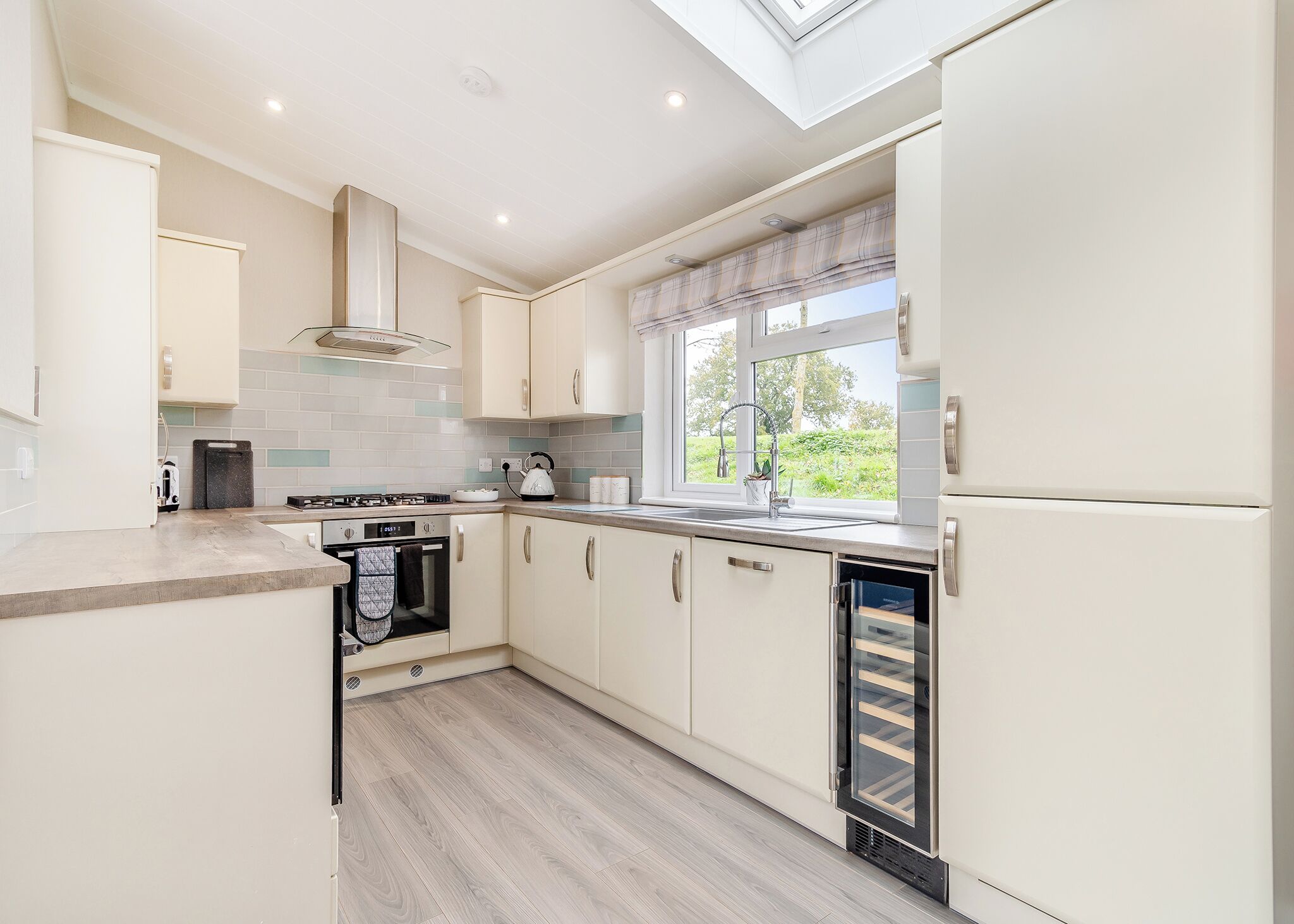 Fridge, oven, stovetop, toaster