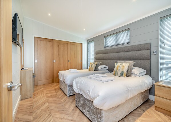 2 多间卧室、免费 WiFi