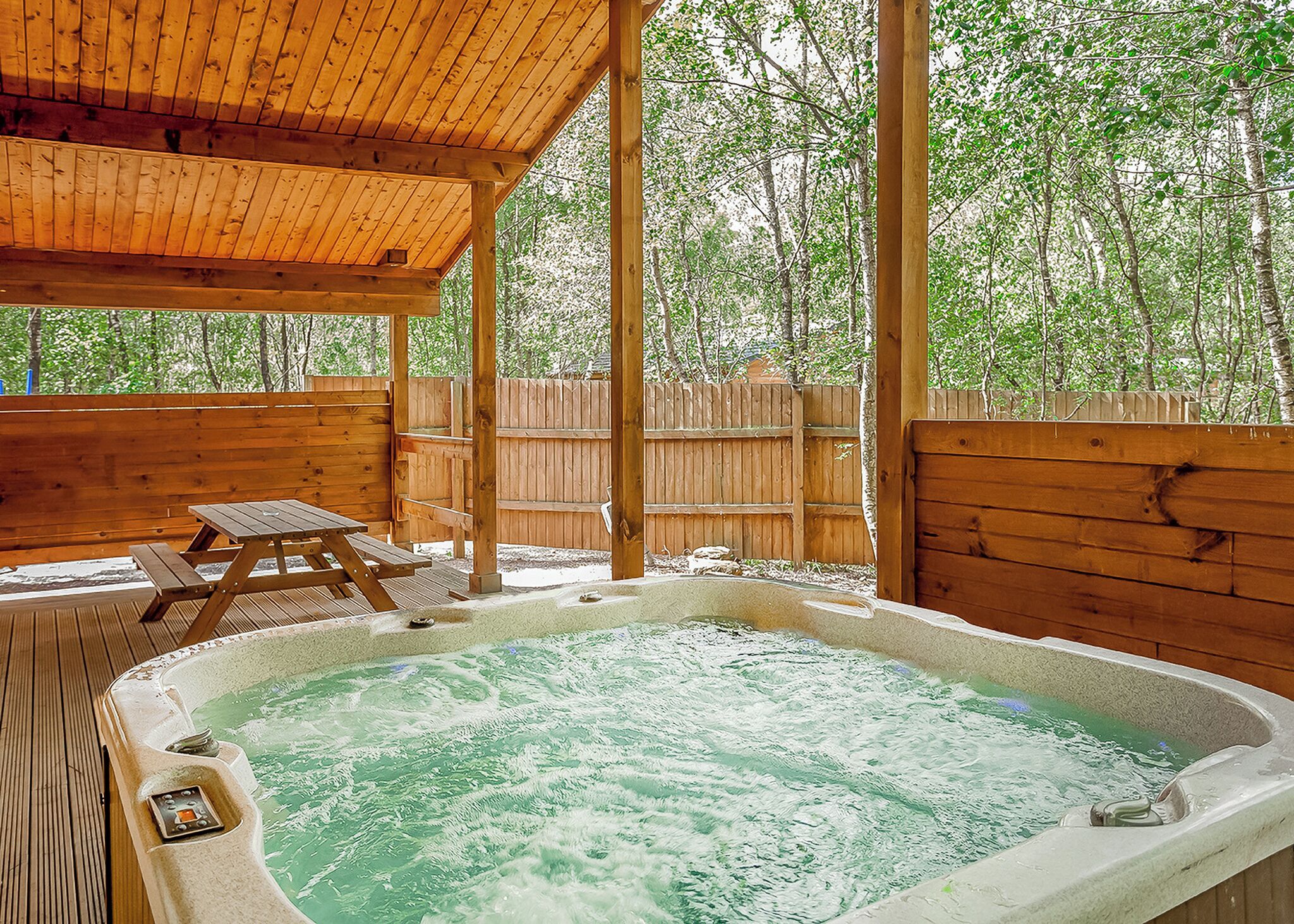Outdoor spa tub
