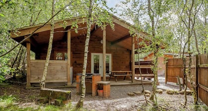 2 bedroom accommodation in Freehay, Cheadle