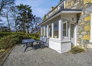 Outdoor dining - 3 bedroom accommodation in Ardgay (Ardgay)