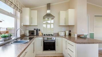 Fridge, oven, stovetop, toaster