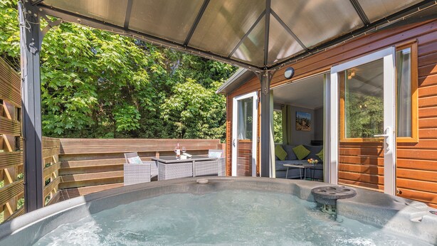 Baignoire à remous extérieure
