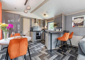 Fridge, oven, stovetop, toaster