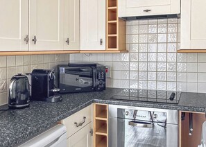 Refrigerador, horno, parrilla de estufa y lavavajillas 