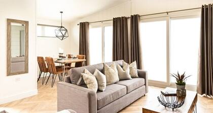 2 Schlafzimmer Unterkunft in Midsomer House, East Compton