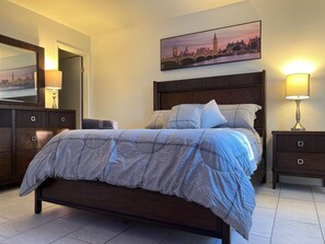 4 bedrooms, desk, iron/ironing board, free WiFi