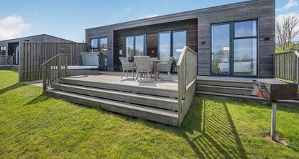 Caburn View Retreat (Pet)