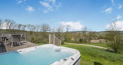 Caburn View Retreat (Pet)