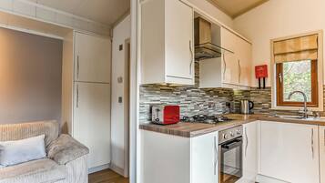 Fridge, oven, stovetop, toaster