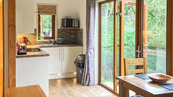 Fridge, oven, stovetop, toaster