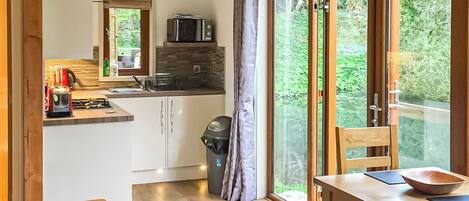 Fridge, oven, stovetop, toaster