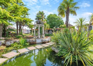 المنطقة المحيطة بالمنشأة