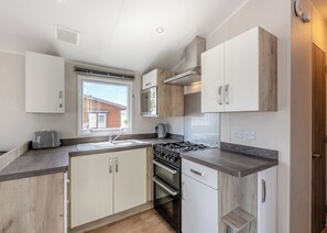 Kühlschrank, Ofen, Herdplatte, Toaster