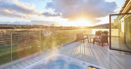 Hazelwood Deluxe Lodge