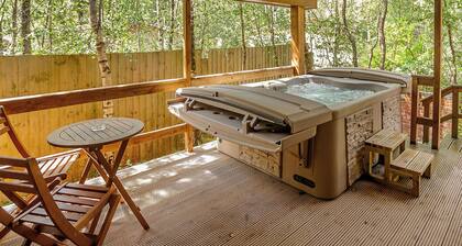 Cosy log cabin with one double.