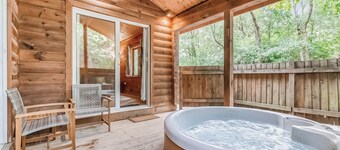 Woodpecker Log Cabin 2