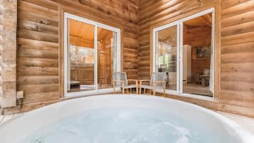 Indoor spa tub