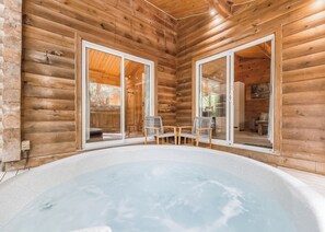 Indoor spa tub - Woodpecker Log Cabin 2 (Freehay, Cheadle)