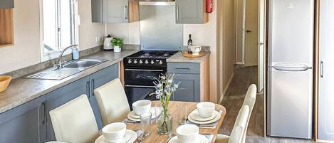 Fridge, oven, stovetop, toaster