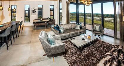 Four bed lodge with three king-size beds and one twin (king by arrangement).