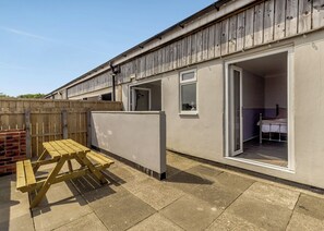 Terrace/patio - 1 bedroom accommodation in Crimdon (Crimdon)