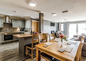 Dining - 1 bedroom accommodation in Crimdon (Crimdon)