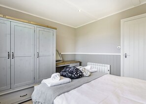 1 bedroom, free WiFi - Luxury lodge with one double, ideal for couples. (Pickering)