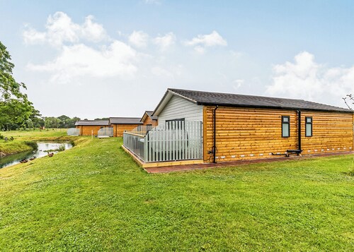 3 bedroom accommodation in Flaxton