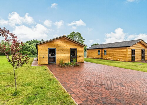 3 bedroom accommodation in Flaxton