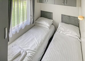 2 bedrooms