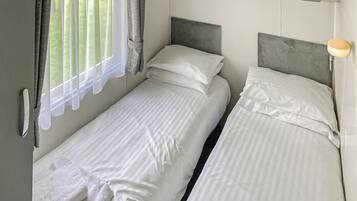 2 bedrooms
