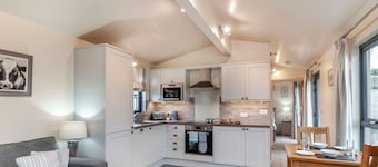 Boutique and spacious luxury lodge, perfect for a romantic escape.
