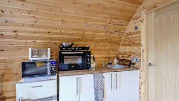 Kühlschrank, Ofen, Herdplatte, Geschirrspüler