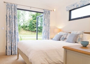 2 bedrooms, free WiFi