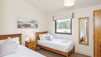 2 bedrooms, internet